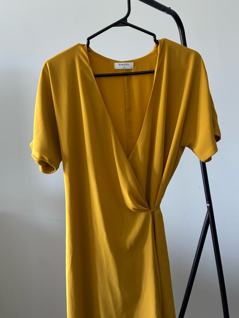 Aritzia - Babaton Wrap Dress - Picture 2 of 7